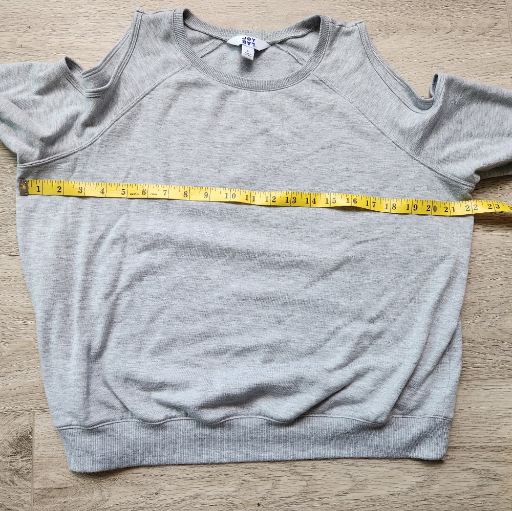 JoyLab Gray Cold Shoulder Sweater Top Womens Size Large Modal Lightweight Casual - Picture 10 of 10